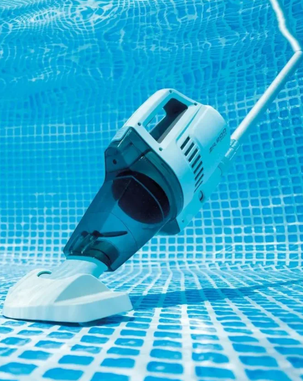 Вакуумный пылесос для чистки бассейна аккумуляторный с ручкой 2.8м ZR200 Intex 28628