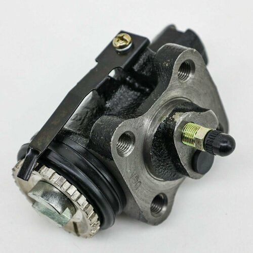 Рабочий тормозной цилиндр передний TOYOTA 4245 диаметр 37 с прокачкой правый YAMASIDA 4910₽