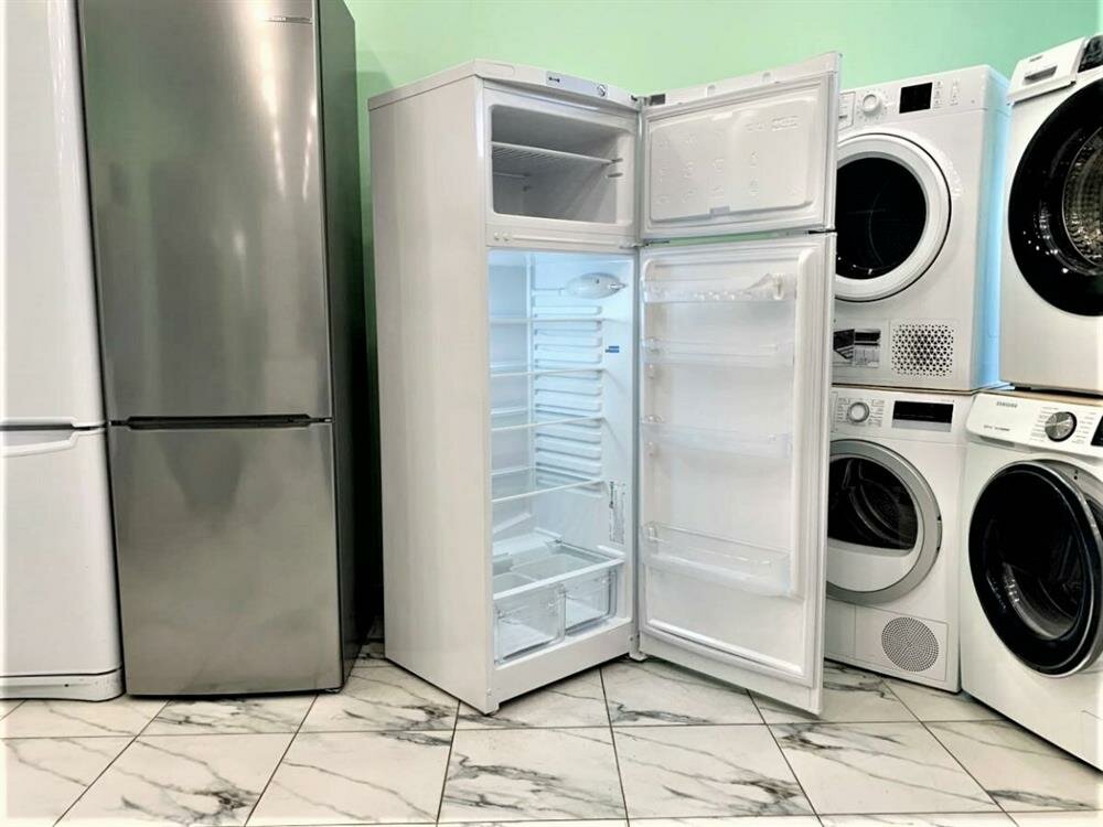 Двухкамерный холодильник Indesit TIA 16 G, серебристый - фотография № 5