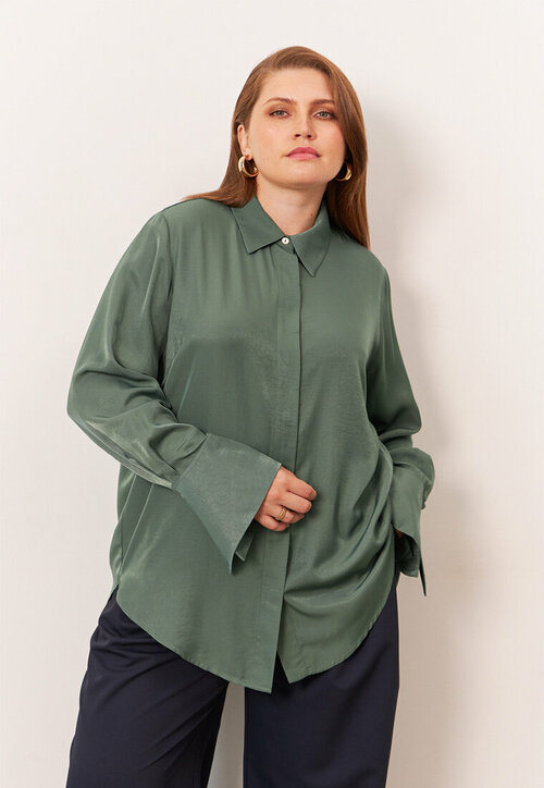 Блуза  WANDBSTORE, размер 50, зеленый