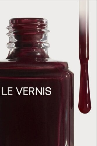 Изображение товара Лак для ногтей CHANEL Le Vernis 13мл | Стойкий | Эффектный оттенок | Глянцевый финиш |Тон 155 Rouge Noir