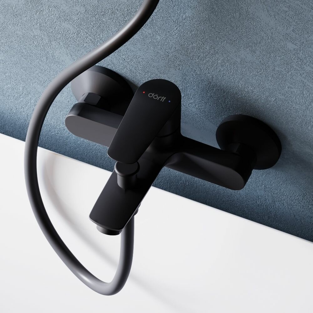 фото Смеситель для ванны Dorff Prime D4011022 черный, излив 165 мм, переключатель на душ с фиксацией, керамический картридж, гарантия 5 лет, Германия