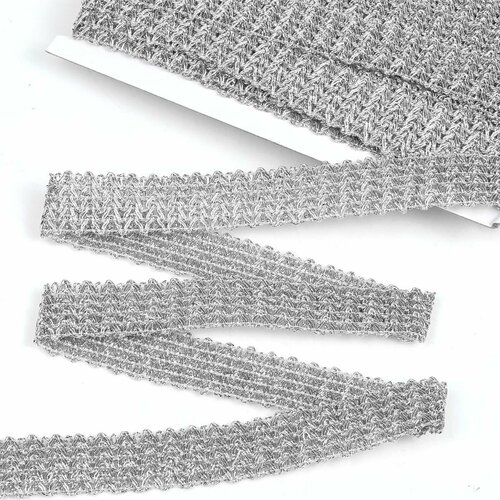 Тесьма отделочная металлизированная шир30 мм цв серебро 137 метров 1049₽