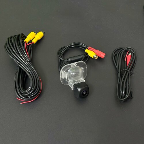 Камера заднего вида Hyundai Solaris 2010-2016 седан 2000₽