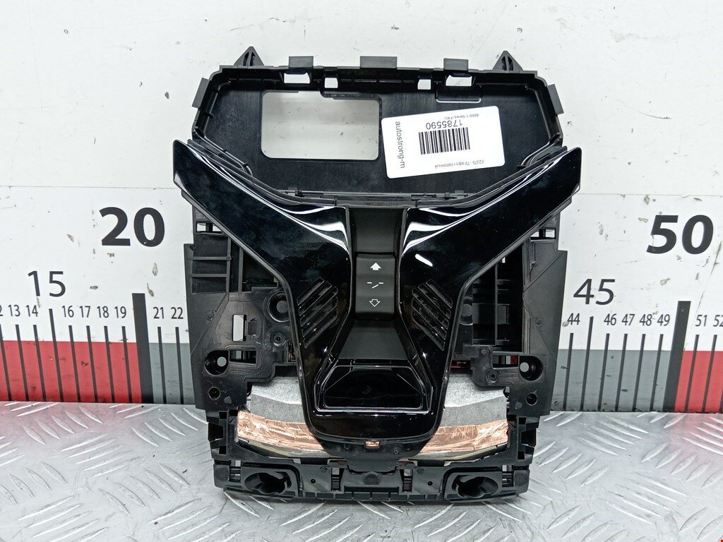Плафон салонный BMW 1-Series (F40) 61315A784C1 арт. 1785590
