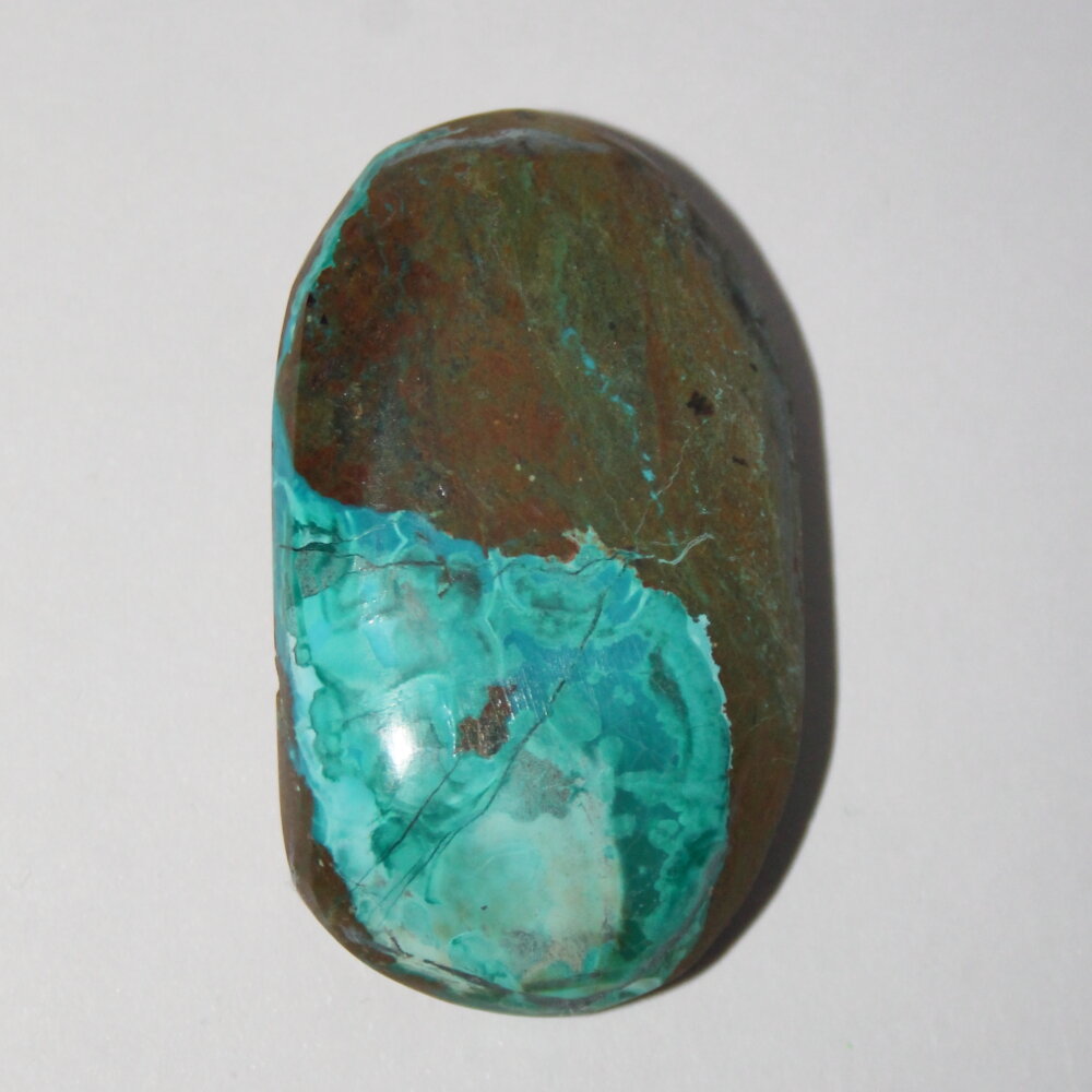 Малахит в породе кабошон  натуральный камень  40х22х7 мм  Урал   True Stones 