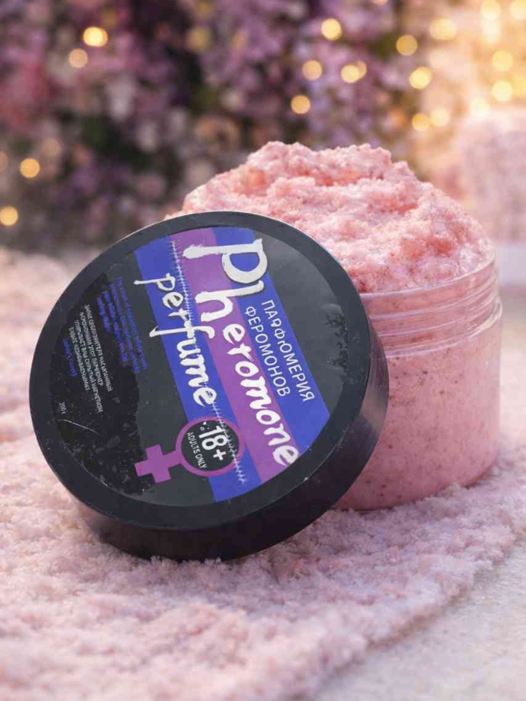 Скраб для тела с феромонами. Аромат феромонов. 18+. 2 в 1: скраб и аромат феромонов сохраняются длительное время.