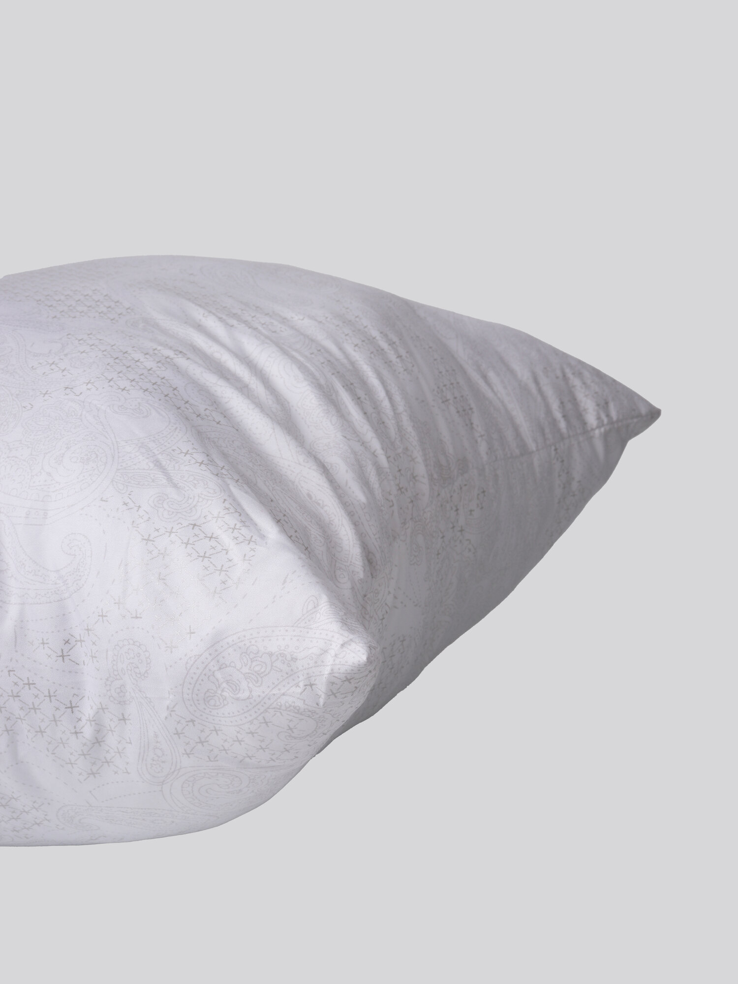 Подушка 50х70 для сна из гипоаллергенной ткани с наполнителем из холлофайбера