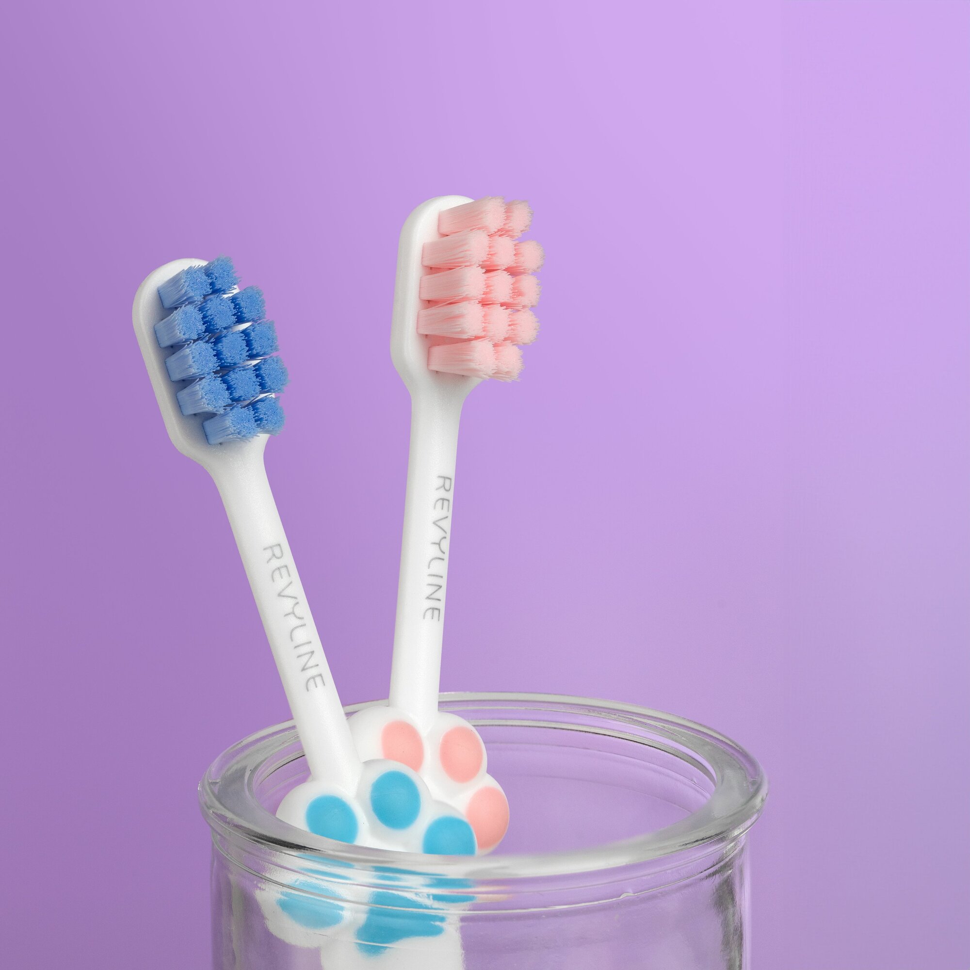 Комплект детских зубных щеток Revyline BabyLapka 2 штуки, розовая и голубая, с первых зубов 0+