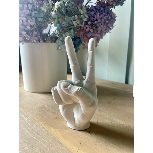 Интерьерная статуэтка Пальцы 790₽