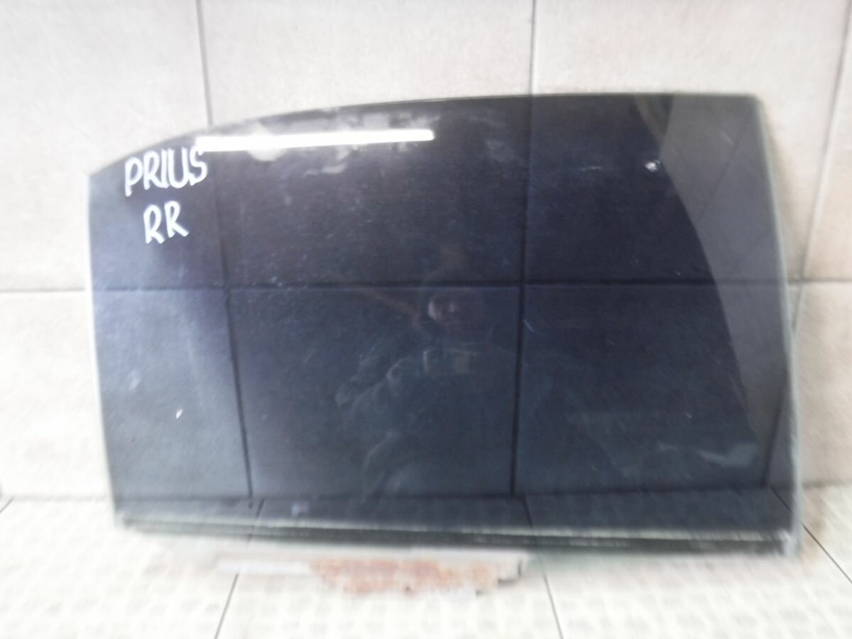 Стекло двери задней правой Toyota Prius I рестайлинг (2000—2003) 6810347010