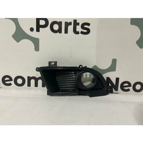 Накладка оправа птф правой Mitsubishi Lancer 9 03-10 702₽