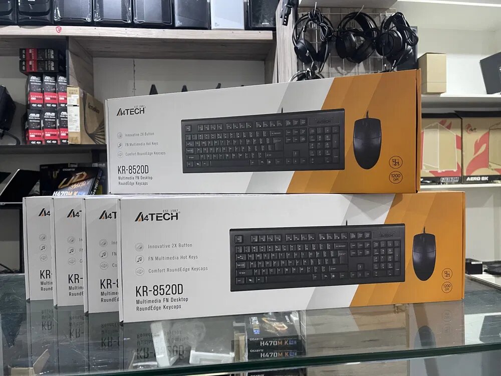A4TECH KR‑8520D — это высококачественный комплект клавиатура + мышь, работающий с USB-кабелем.