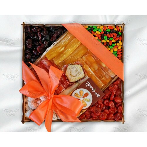 Подарок на 14, 23 Февраля, 8 Марта! (Подарочный набор из орехов и сухофруктов №11)