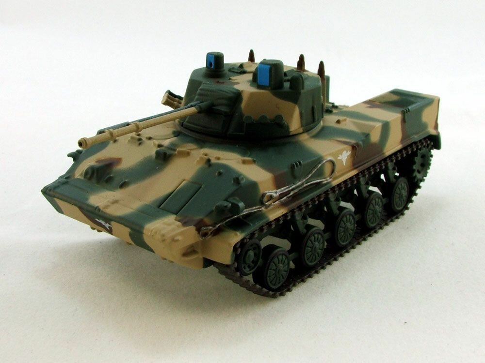 Масштабная модель 1/72, боевая машина десанта БМД-4 — фото 1