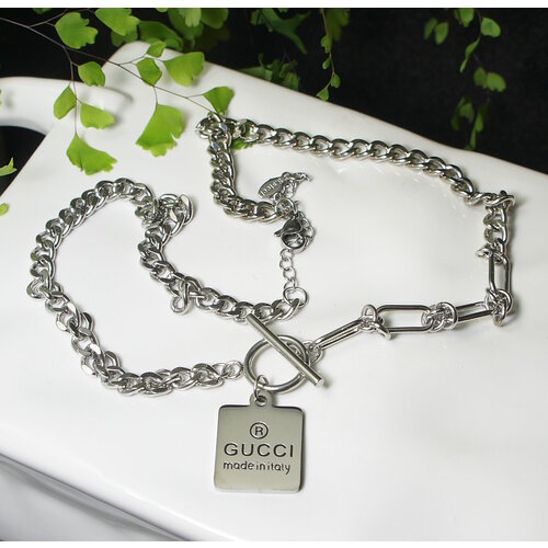 Колье Fashion jewelry Колье цепочка с подвеской GUCCI, длина 47 см, серебряный колье fashion jewelry длина 51 см серебряный