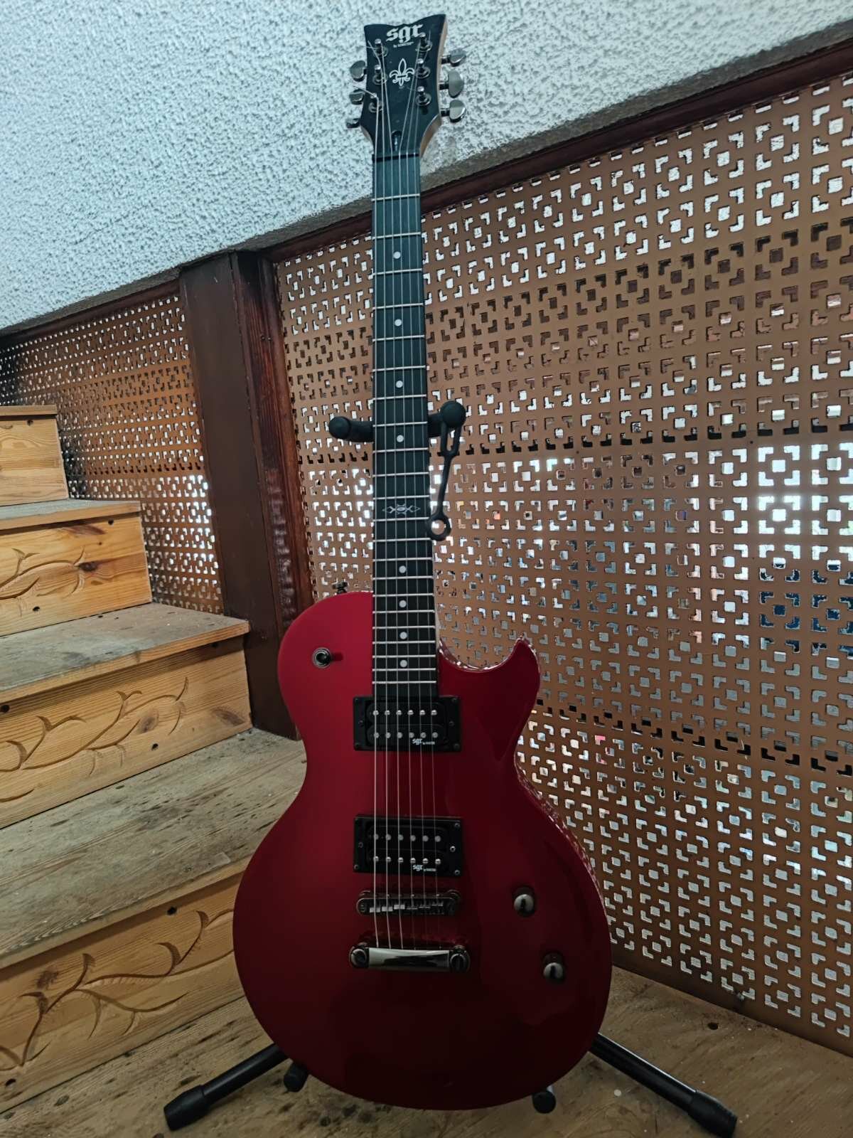 Schecter SGR solo-II Электрогитара - профессиональная электрогитара. Гитара.