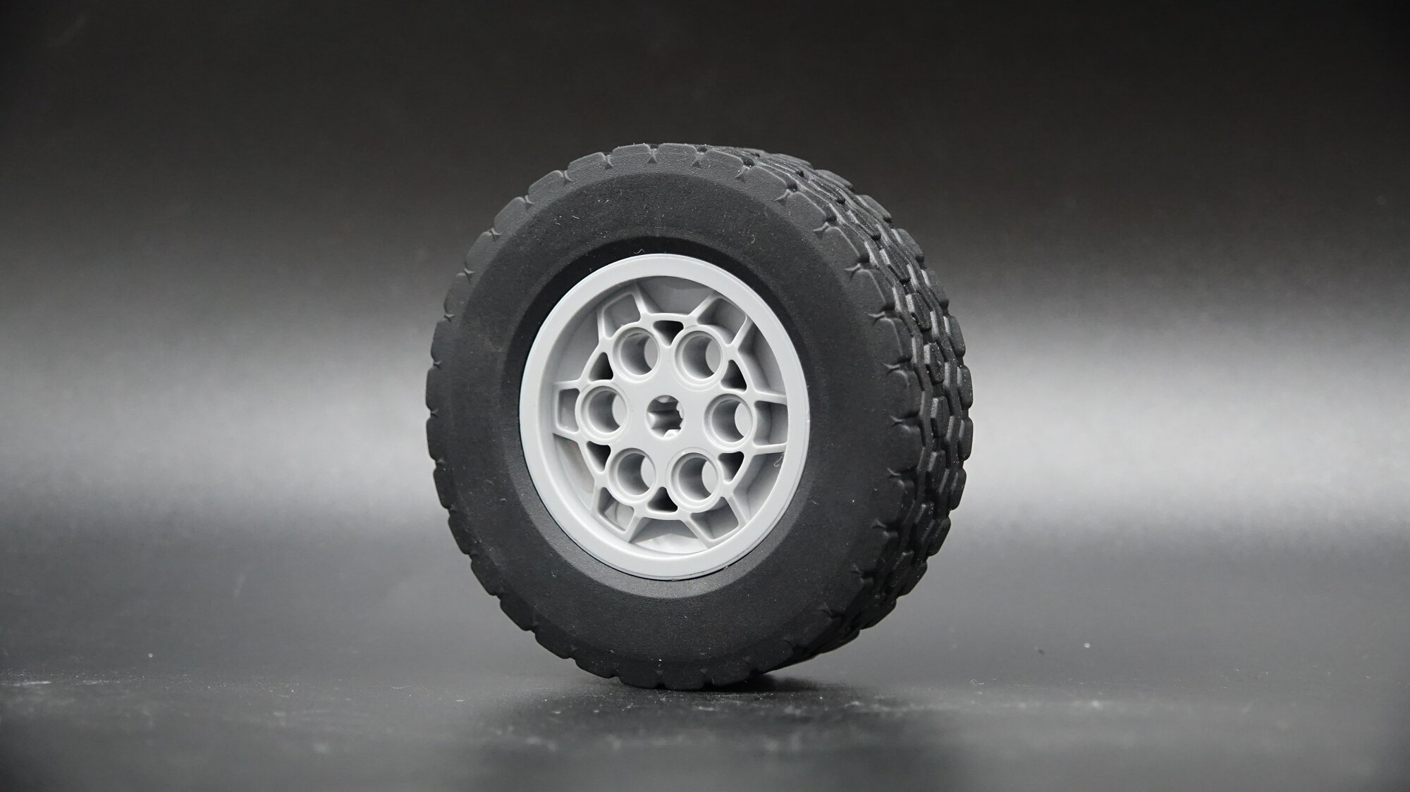 Детали техник Диск с покрышкой, колесо Technic 32019 Tire 62.4mm D. x 20mm + 86652 Wheel 43.2mm D. x 18mm Серый 4 штуки