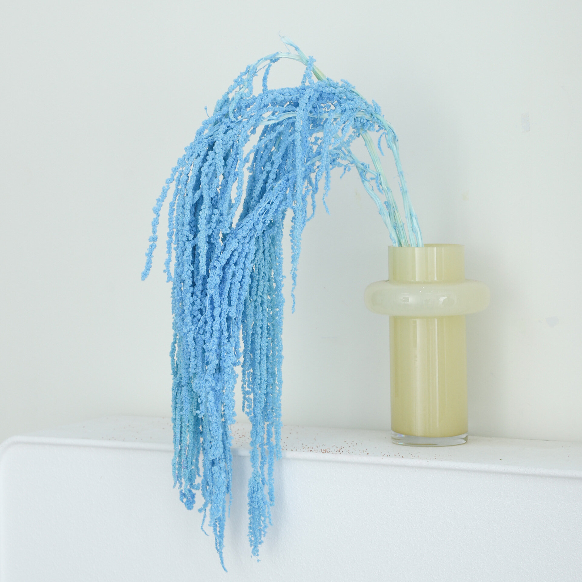 Искусственные высушенные цветки в голубое 100 г для Сентерпьесес