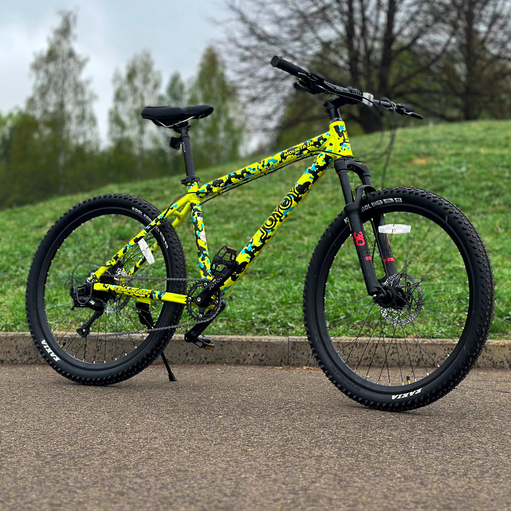Горный велосипед JOYOY камуфляж зеленый (26" колеса рама: алюминиевая)
