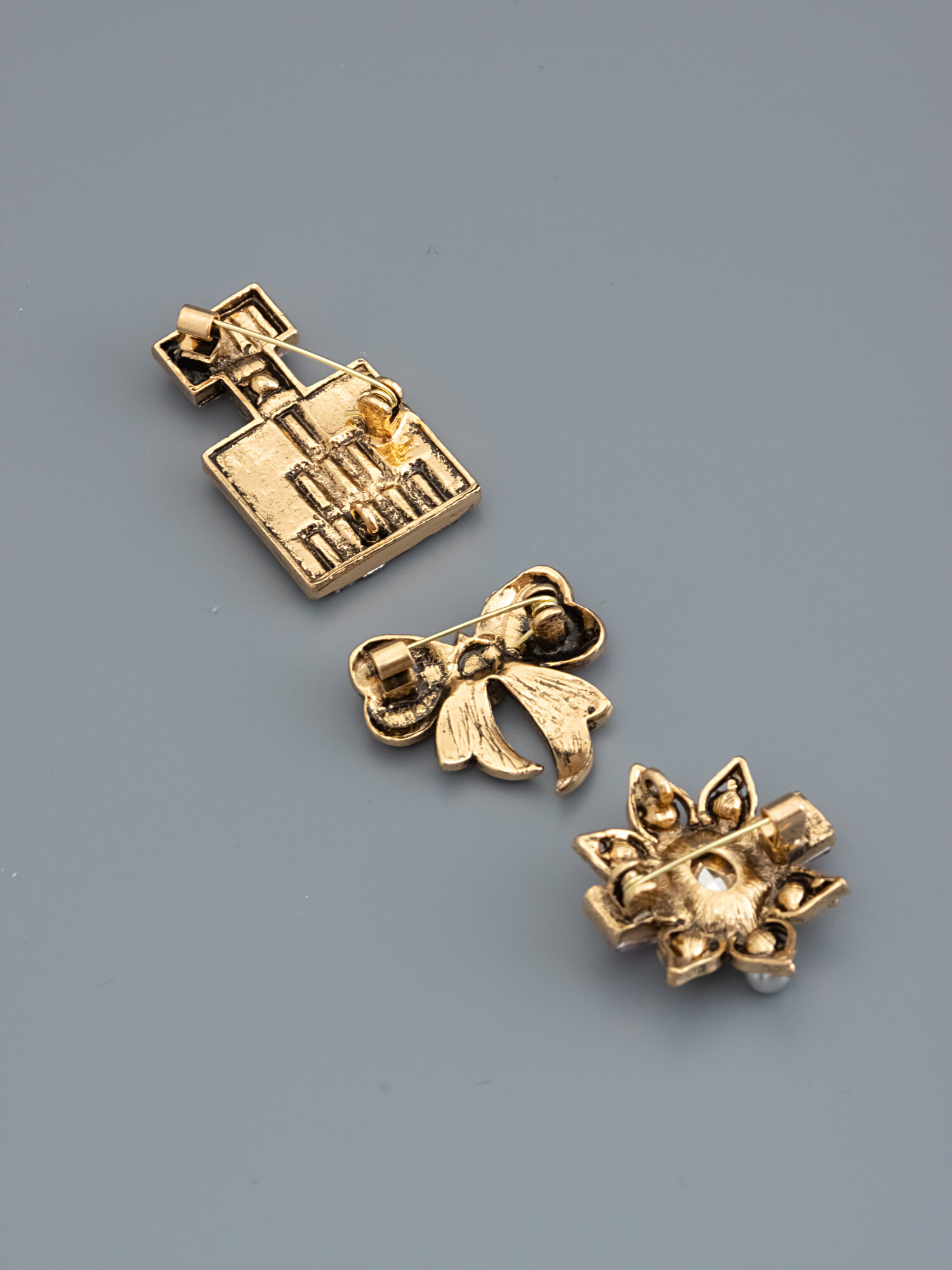 Брошь ЖемАрт, жемчуг имитация, кристалл, бронза — фото 1