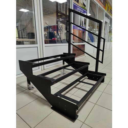 Лестница -крыльцо 3 ступени без ступеней ДПК ограждение справа 24570₽