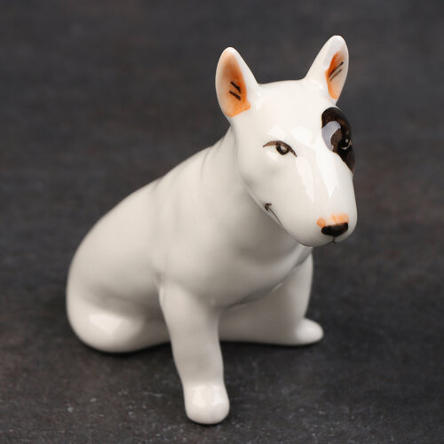 Статуэтка фарфоровая 