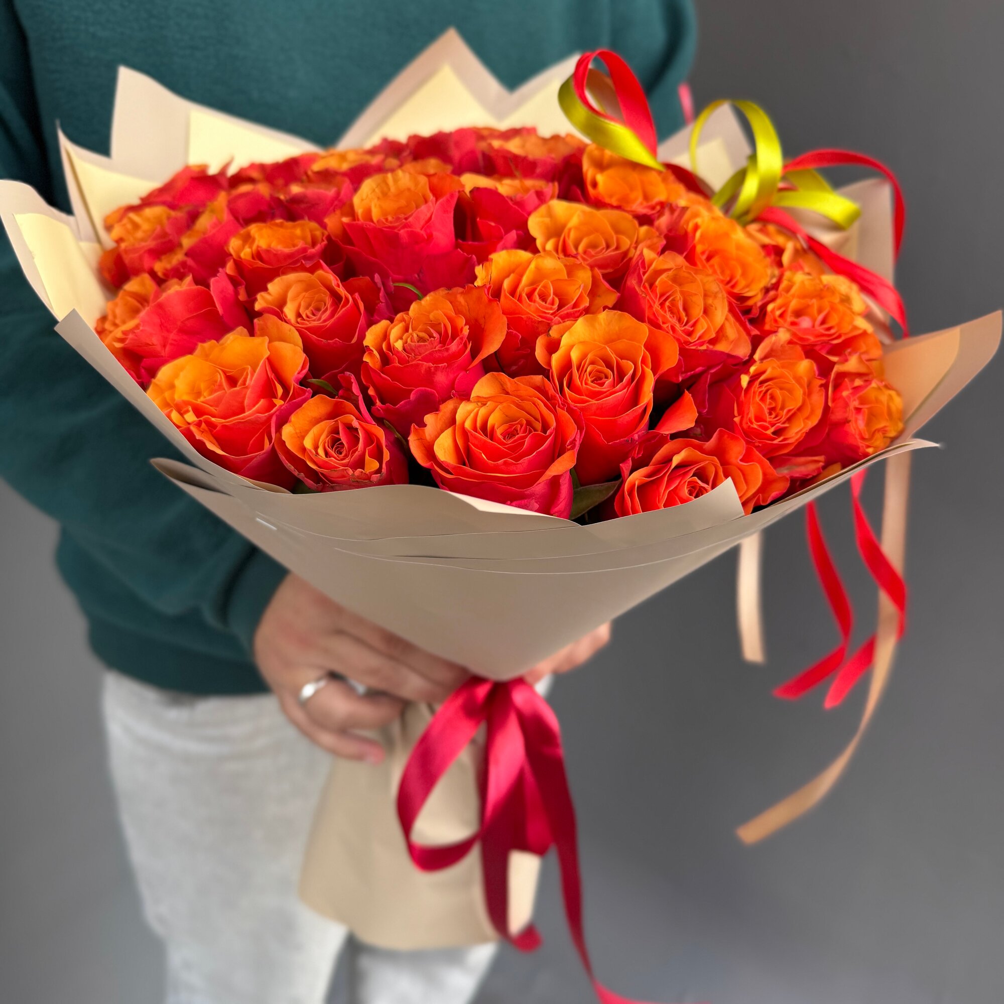 Розы кения сортовые 41 шт 38 см Черри Бренди в бутонах арт. MRKT-K5HZ6O39