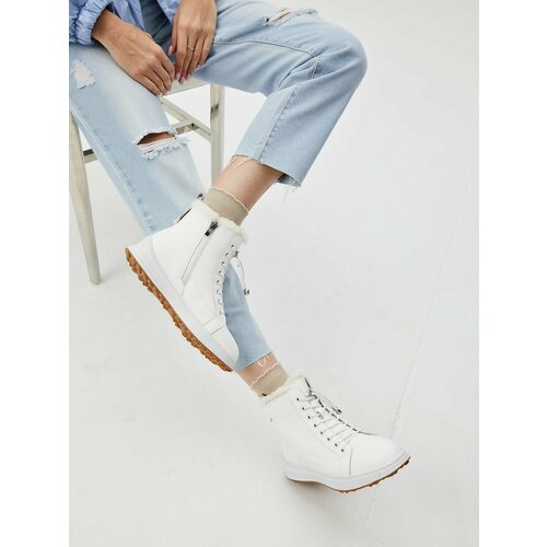 фото Ботинки makfine, размер 39, белый