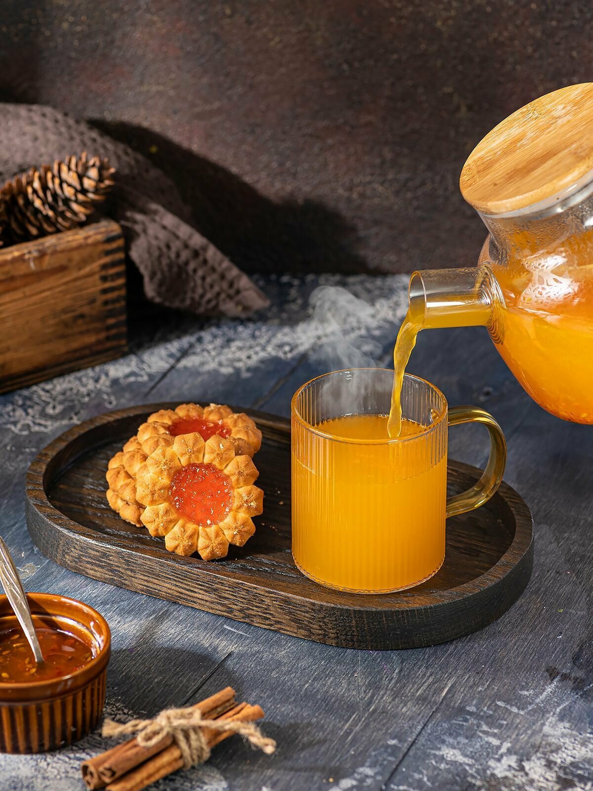 фото Деревянный поднос из дуба для завтраков, декора, хранения/Дубовое блюдо из дерева для подачи и сервировки