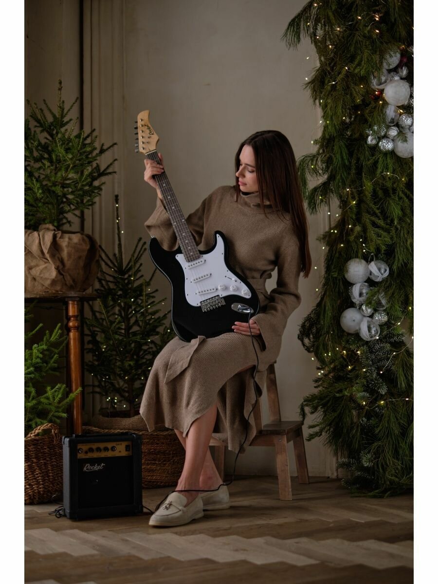 Электрогитара Stratocaster с комплектом PREMIUM, черная