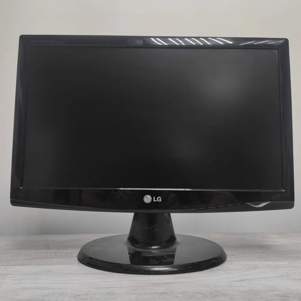 SPC 18.5" Монитор 18.5" LG Flatron W1943C, 1366x768, 75 Гц, TN