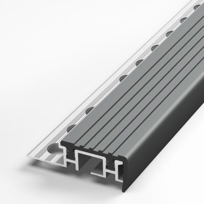 Угловая противоскользящая накладка на ступени Лука ПУ 10-1 35х125 мм длина 25 м алюминиевая со вставкой из ПВХ серая 414