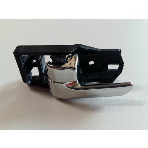 Ручка двери внутренняя левая перзад Chery Fora A21-6105130 455₽