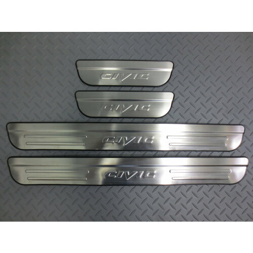Накладки на пороги Honda Civic 2005-2011 2780₽