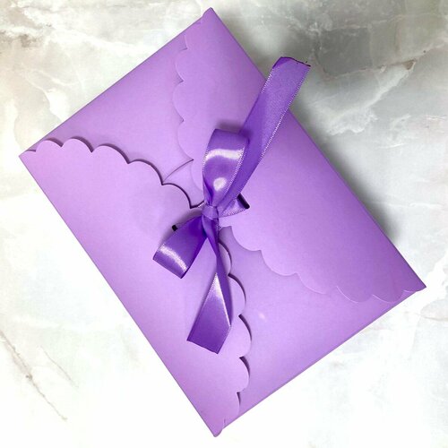 Коробка подарочная сборная сиреневая/фиолетовая с лентой, бантом 22*16