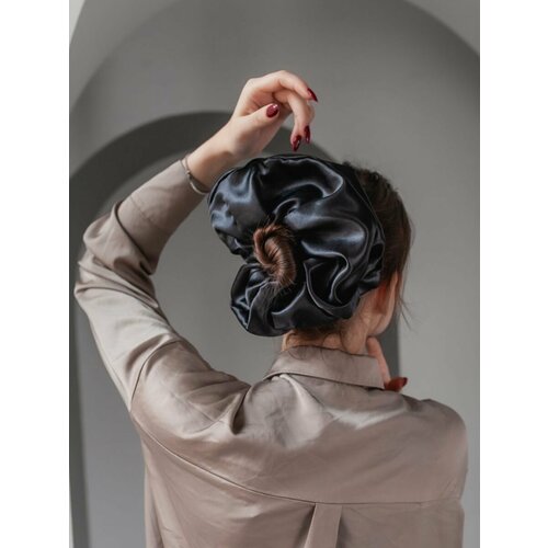 Резинка атласная большая черная от бренда 