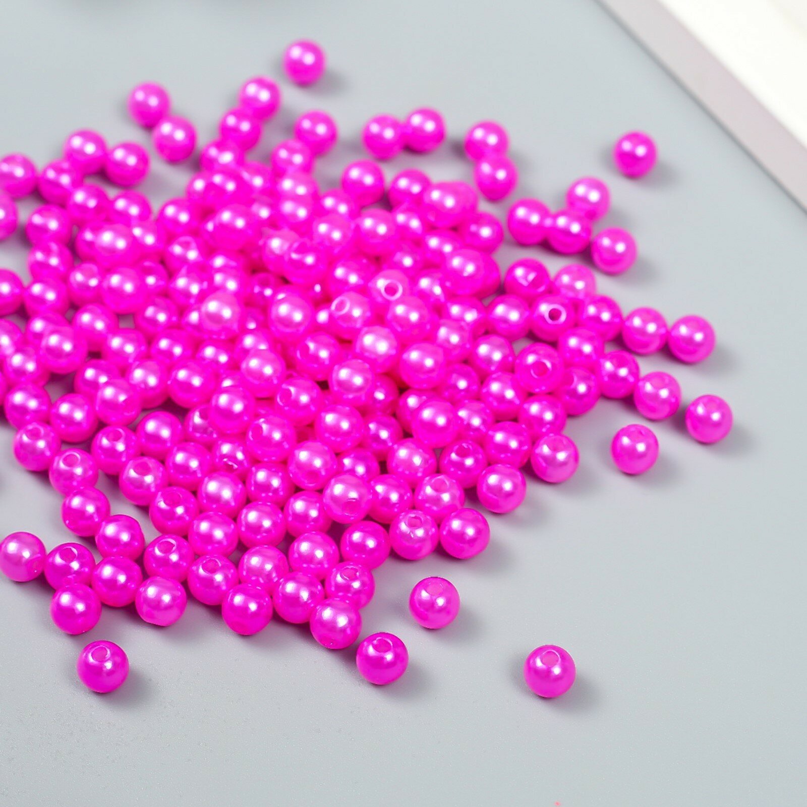 Бусины для творчества пластик "Розовая фуксия" набор 20 гр d=0,6 см (1шт.)