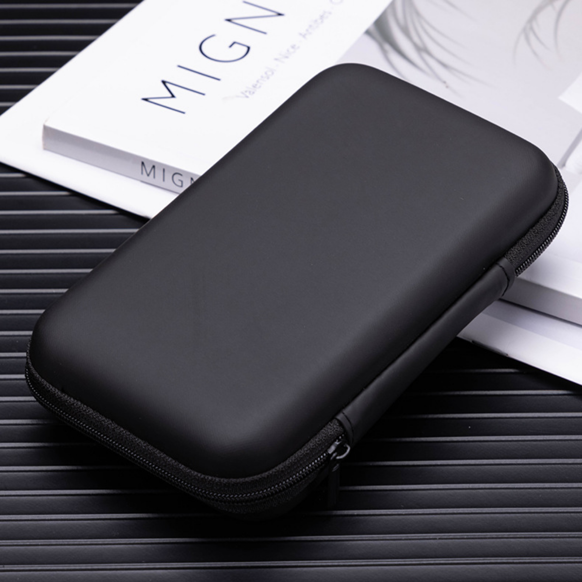 фото Органайзер для хранения проводов и кабелей черный 17х9х4 см