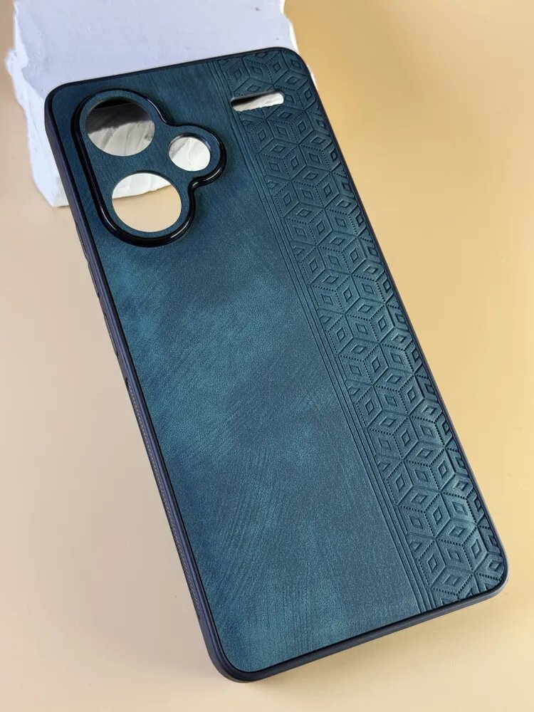 Чехол кожаный на Xiaomi Redmi Note 13 Pro Plus /Чехол на Редми Нот 13 Про Плюс с защитой камеры, геометрия, зеленый — фото 1