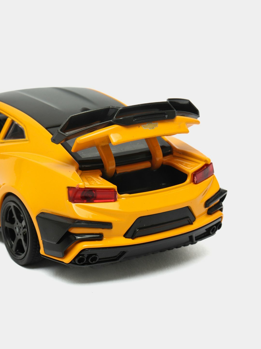 Металлическая машинка Chevrolet Camaro Transformers 1:32 — фото 1