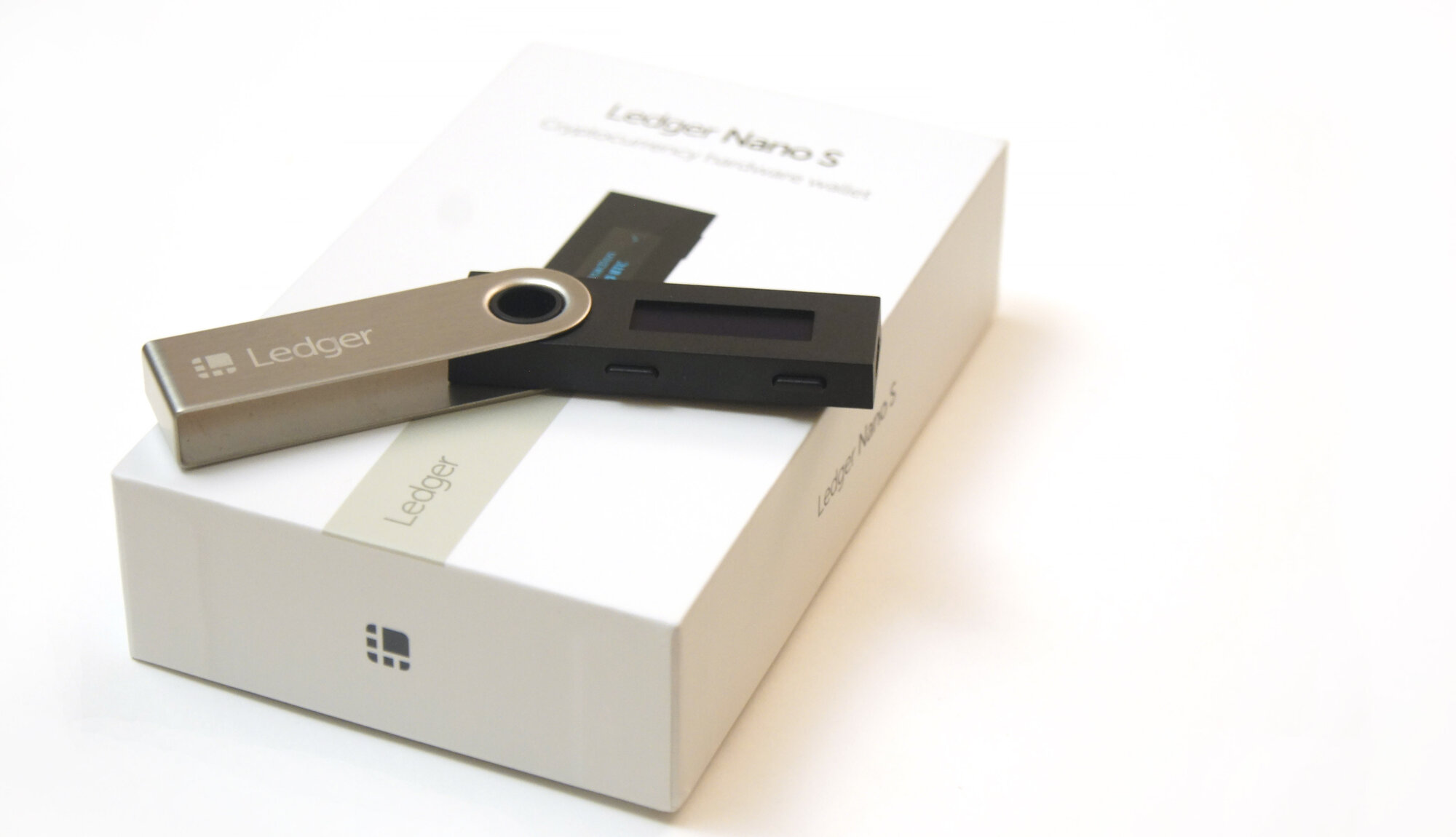 Криптокошелек Ledger Nano S, 1 шт., matte black