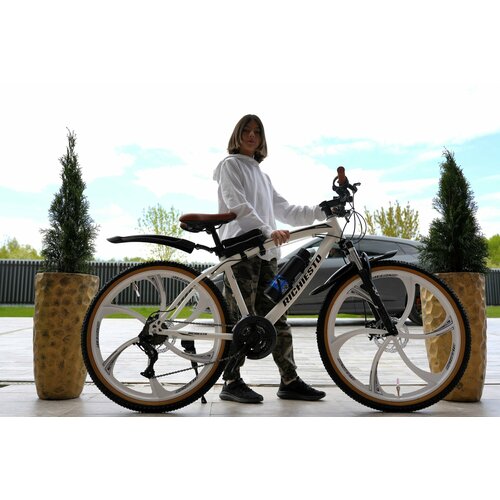 Велосипед Richiesto 26 колёса Рама 19 дюймов модель 2024 Взрослый Подростковый Спортивный На литых дисках белый с коричневым 27700₽