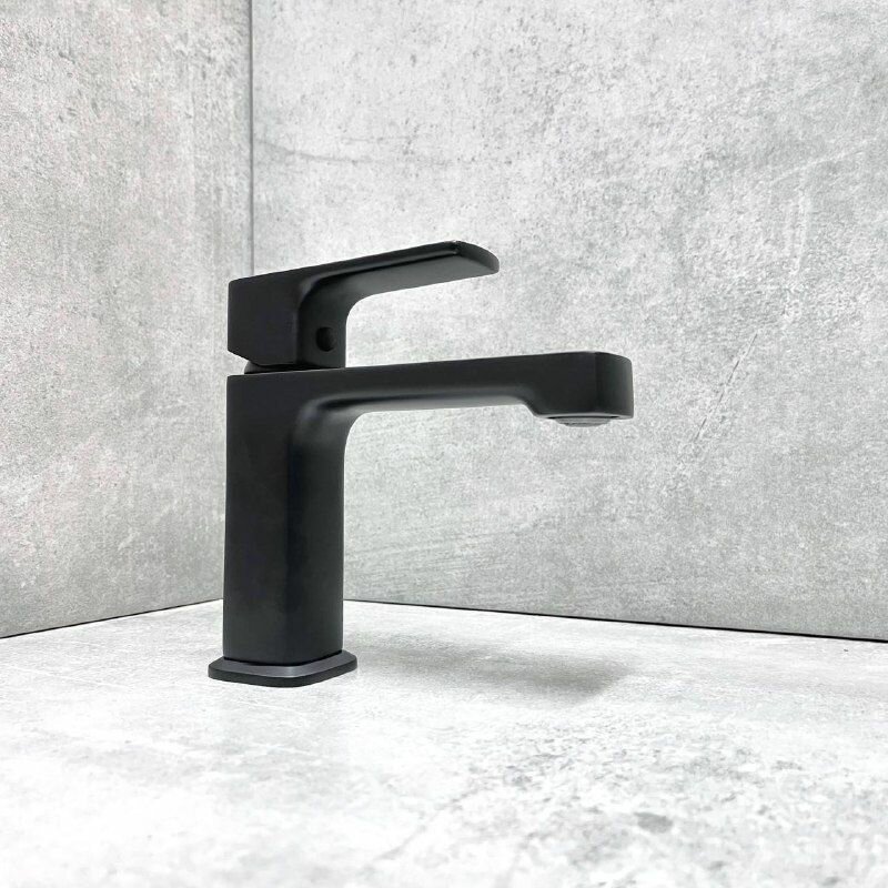 фото Смеситель для раковины Haiba HB10512-7, монолитный излив, материал: латунь, цвет: черный