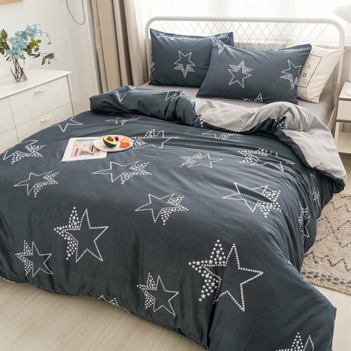 Комплект постельного белья Семейное – Звезды/ Семейное /2шт.- пододеяльника 150x220 см. /простыня 220x240 см./4шт.- наволочки - 50х70 см.-2шт, 70x70 см. - 2 шт.