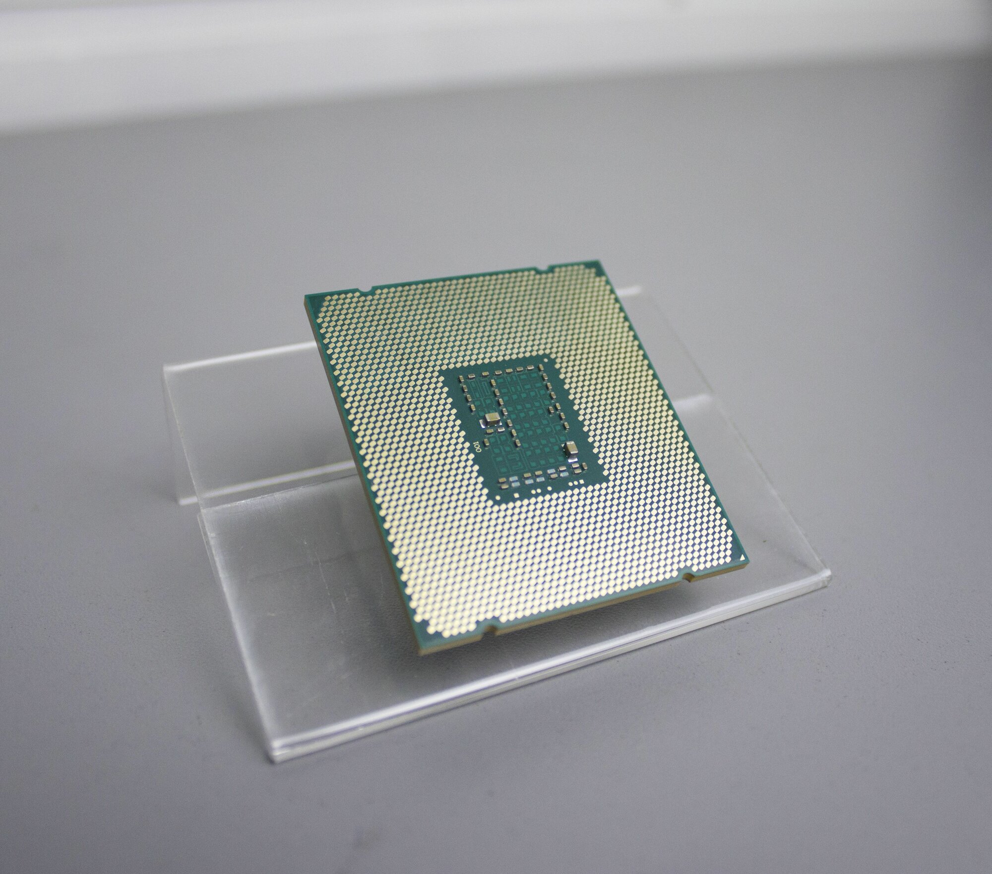 Процессор Intel Xeon E5 2666v3 OEM (без кулера) — фото 1