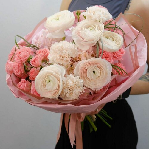 Изображение товара Букет Королевство Праздника Дива, ранункулюсы, розовые гортензии