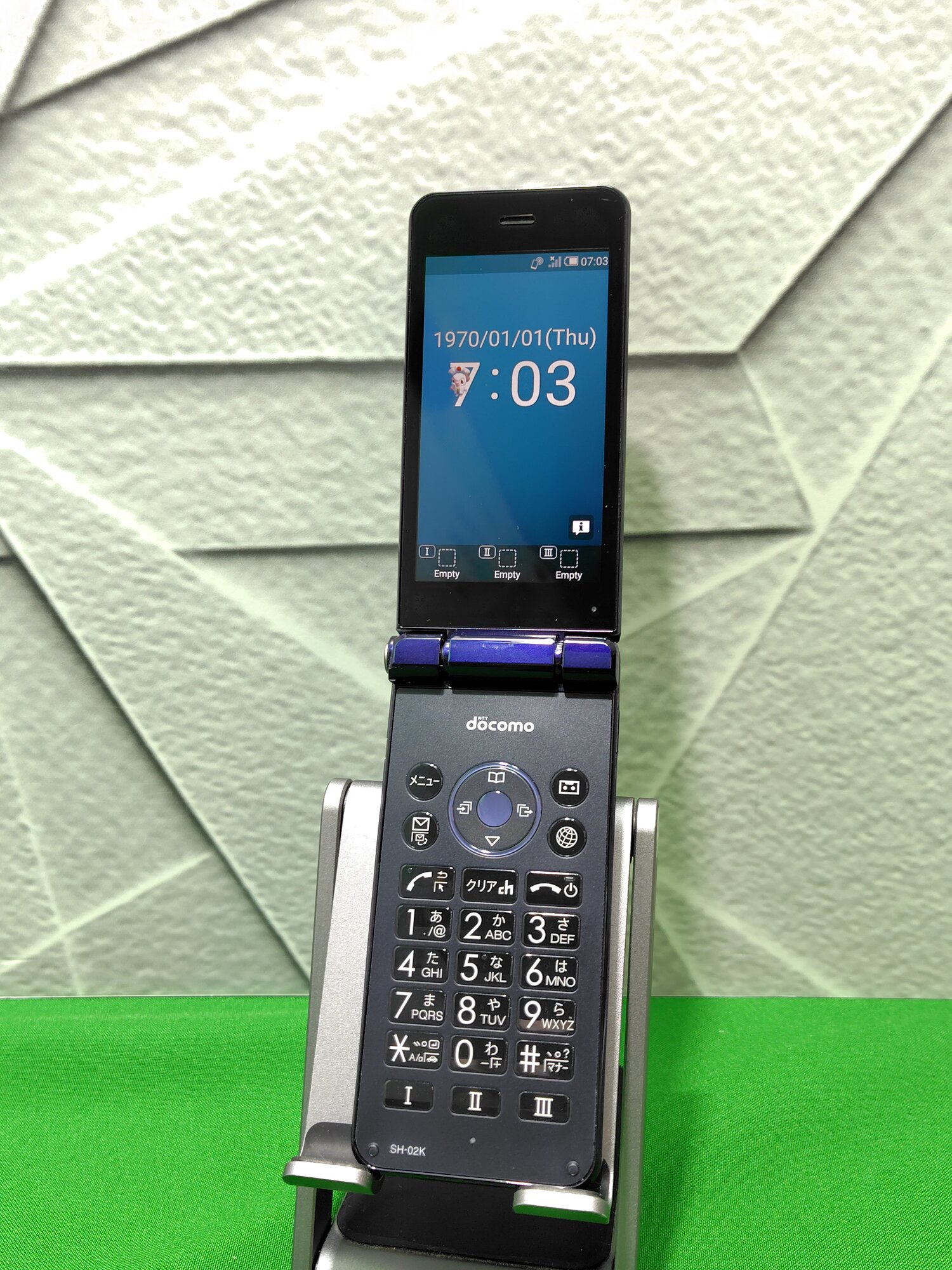 Sharp Aquos SH-02K,1SIM (nanoSIM) 1/4 ГБ, Синий