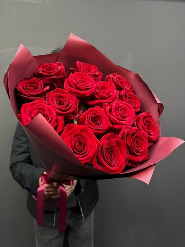 Изображение товара Букет из 15 Высоких Роз 100 см | Гигантские Розы | Длинные Розы | Доставка цветов