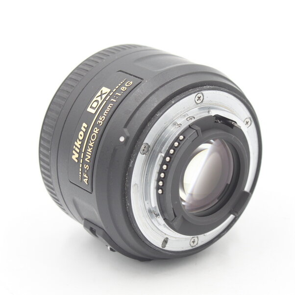 Объектив Nikon 35mm f/1.8G AF-S DX
